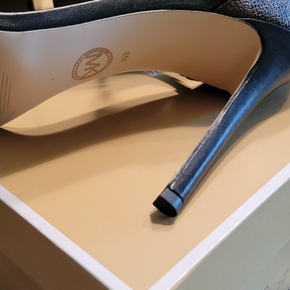 Michael Kors Goldie Single Sole Sandal - Picture 3 of 4